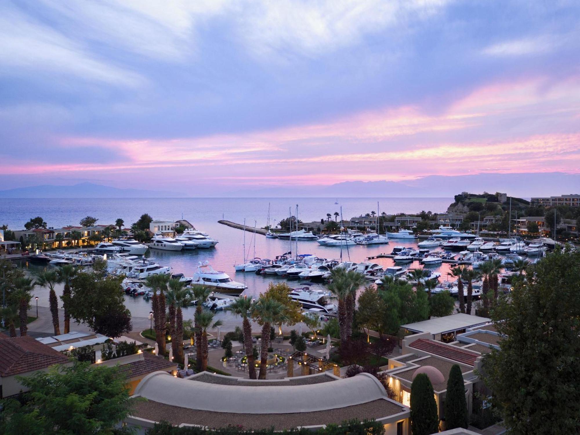 Sani Beach Bagian luar foto